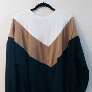 Torrid Relaxed Fit Super Soft Fleece Chevron Colorblock Sweatshirt Size 2